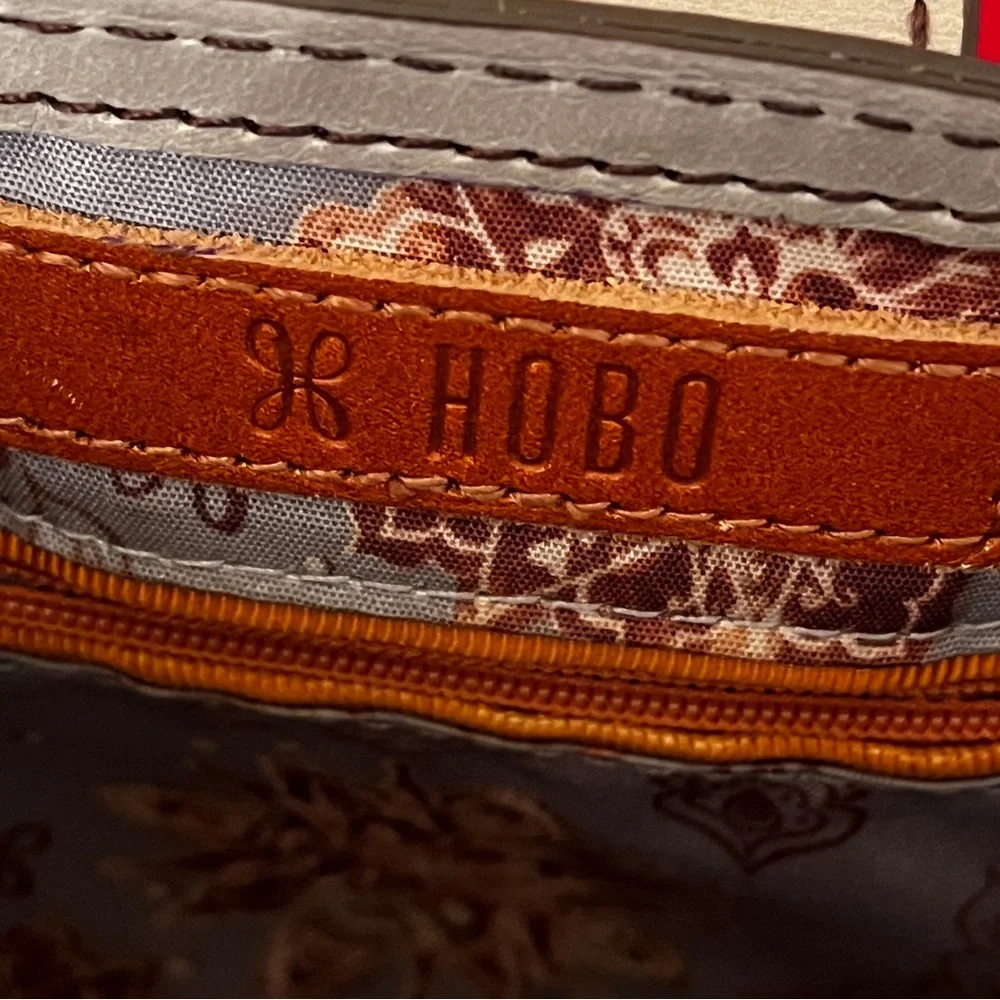 Hobo Elan Gray Crossbody Bag Retired Design Pattern